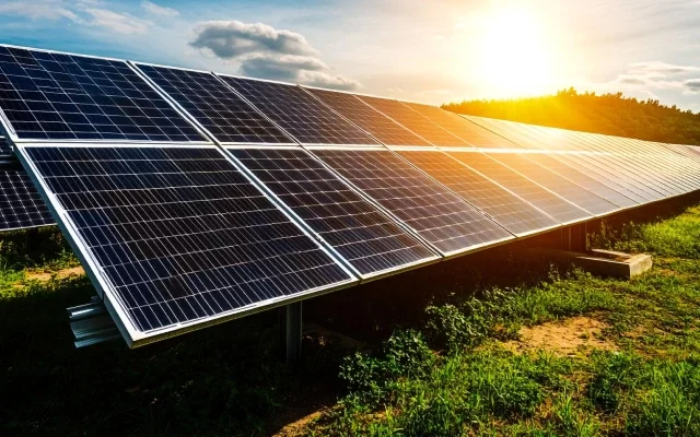 5 Benefits of Installing Solar Panels at Home