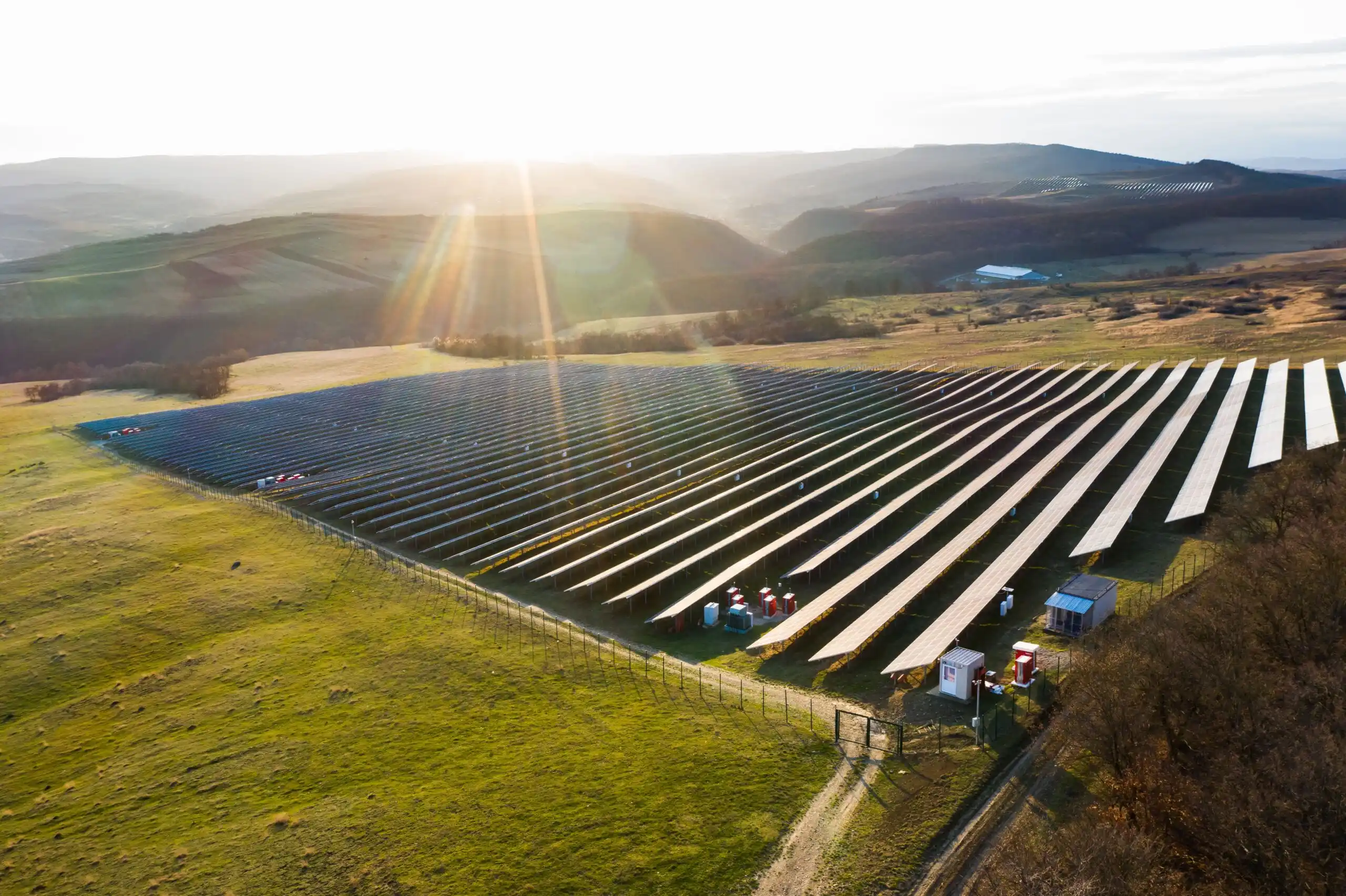 How Does Solar Panels Work in Summers_ Solarsmiths.com